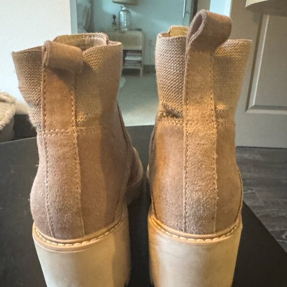 Dolce Vita Booties - Picture 2 of 3